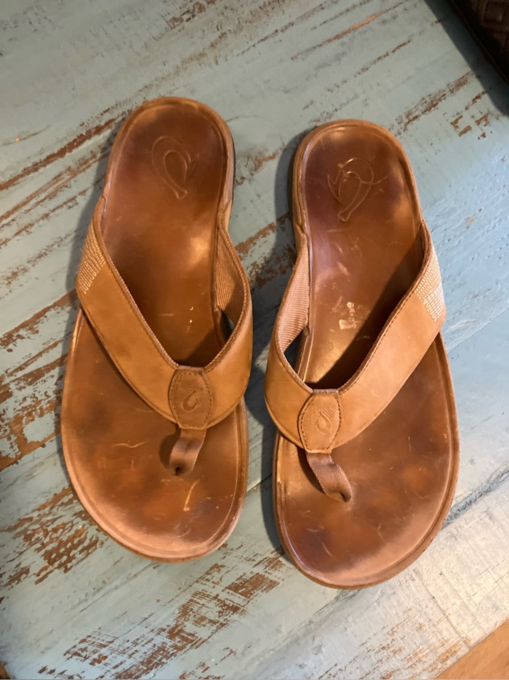 OluKai Camel Tan Leather Flip Flop Sandals